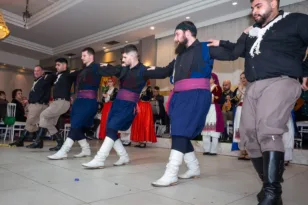 Πάτρα: Ο αποκριάτικος χορός του Συλλόγου Κρητών ΦΩΤΟ