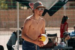 «Πρέπει να μάθω τώρα να ζω χωρίς αυτόν, πήγε να απλώσει κάτι πετσέτες στο μπαλκόνι,», συγκλονίζει για τον χαμό του 18χρονου παλικαριού ο πατέρας του