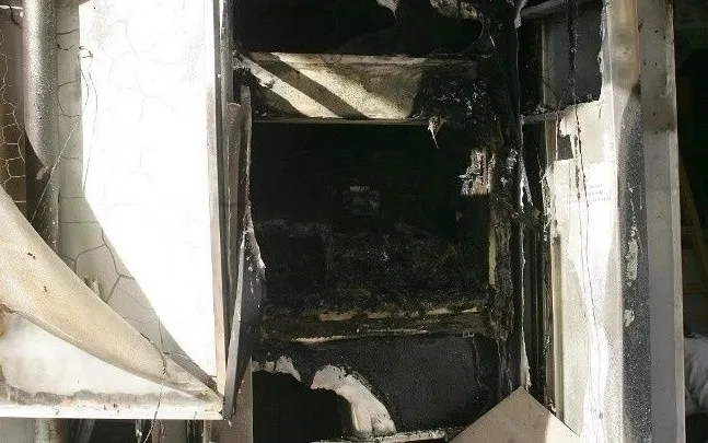 Νύχτα εμπρησμών στην Αθήνα: Μπαράζ επιθέσεων σε ATM