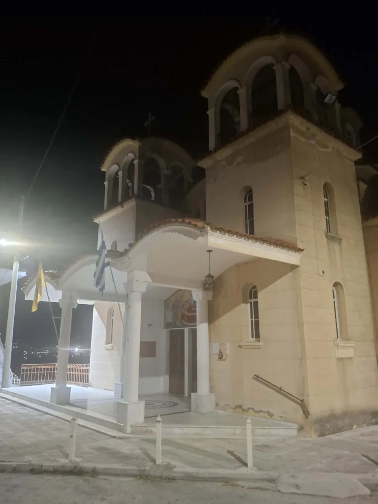 Θάνατος στο παλιό νεκροταφείο Σαραβαλίου: Μαχαίρωμα την «ώρα του διαβόλου» Θάνατος στο παλιό νεκροταφείο Σαραβαλίου: Μαχαίρωμα την «ώρα του διαβόλου»