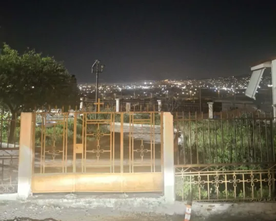 Θάνατος στο παλιό νεκροταφείο Σαραβαλίου: Μαχαίρωμα την «ώρα του διαβόλου»