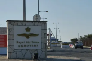 Στην Κύπρο λήξη συναγερμού στο Ακρωτήρι, επαναλειτουργεί το αεροδρόμιο της Πάφου
