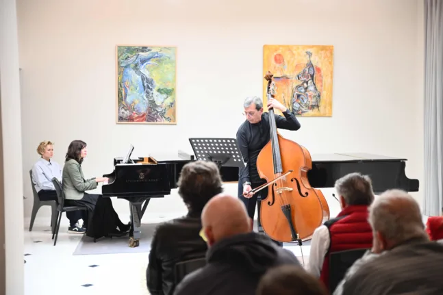 Πάτρα: Το κοντραμπάσο πήρε τον πρώτο λόγο στις «Δευτέρες στο Ωδείο»