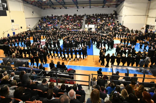 Γιορτή της άνοιξης από το Χορευτικό Τμήμα του Δήμου Πατρέων την Κυριακή