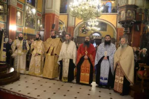 Λαμπρός ο Εσπερινός στον Μητροπολιτικό Ναό Ευαγγελιστρίας Πατρών, ΦΩΤΟ