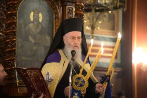 Λαμπρός ο Εσπερινός στον Μητροπολιτικό Ναό Ευαγγελιστρίας Πατρών, ΦΩΤΟ