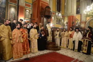 Λαμπρός ο Εσπερινός στον Μητροπολιτικό Ναό Ευαγγελιστρίας Πατρών, ΦΩΤΟ