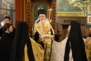 Λαμπρός ο Εσπερινός στον Μητροπολιτικό Ναό Ευαγγελιστρίας Πατρών, ΦΩΤΟ