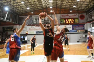 Ψυχάρα η Παναχαϊκή, το 1-1 με Γαργαλιάνους και όλ ανοικτά στα πλέι-οφ