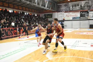 Ψυχάρα η Παναχαϊκή, το 1-1 με Γαργαλιάνους και όλ ανοικτά στα πλέι-οφ