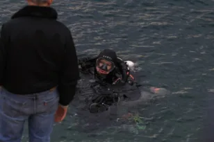 Αίσιο τέλος στην επιχείρηση: Απεγκλωβίστηκε δύτης από τα Λιμανάκια Βουλιαγμένης