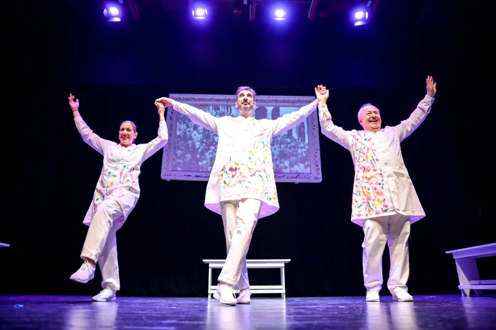 Πάτρα: «100 χρόνια τρέλας» στο Θέατρο Μπάρρυ – Οι θρυλικές μορφές της πόλης ανεβαίνουν στη σκηνή