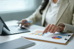 Οδηγός για μικρές επιχειρήσεις: Ποια προγράμματα «τρέχουν» και ποιους αφορούν