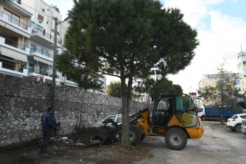 Παρεμβάσεις του Δήμου Πατρέων σε Άγιο Διονύσιο, πλατεία Δροσοπούλου και οδό Αθηνών ΦΩΤΟ Παρεμβάσεις του Δήμου Πατρέων σε Άγιο Διονύσιο, πλατεία Δροσοπούλου και οδό Αθηνών ΦΩΤΟ