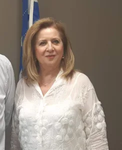 Ανυπεράσπιστοι εκπαιδευτικοί σε αίθουσες-αρένες και στην Αχαΐα: «Εχουμε κλάψει συναδέλφους»