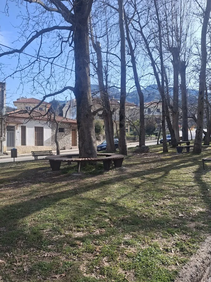 Ολοκληρώνεται η αναβάθμιση κοινόχρηστων χώρων στον Δήμο Καλαβρύτων