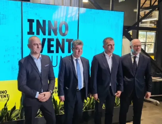 Ο αντιπεριφερειάρχης Επιχειρηματικότητας, Έρευνας και Καινοτομίας Τάκης Παπαδόπουλος στο Innovent Forum 2026