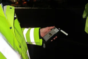 Τι είπε ο Χρυσοχοϊδης για τα αλκοτέστ που δείχνουν ακριβώς πάνω στο όριο