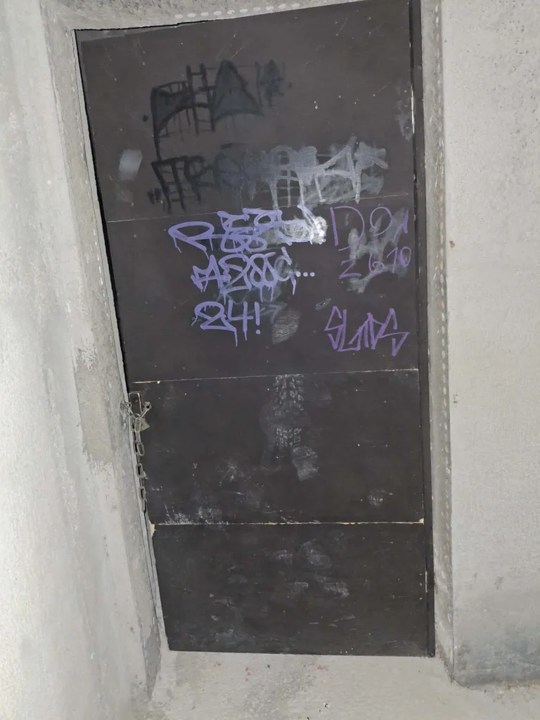 Πάτρα: Κυνήγι με το μεταφυσικό σε ακατοίκητες οικοδομές στο Δασύλλιο ΦΩΤΟ