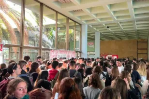 400.000 απόφοιτοι ΤΕΙ θα αποκτήσουν ισότιμα πανεπιστημιακά πτυχία: Μια εκκρεμότητα δεκαετιών κλείνει