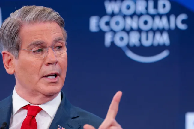 Μπέσεντ: Στο τραπέζι η άρση κυρώσεων για ιρανικό πετρέλαιο που βρίσκεται ήδη σε τάνκερ