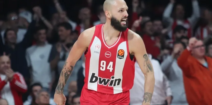 Με μυθικό τον Εβάν Φουρνιέ ο Ολυμπιακός διέλυσε τη Φενέρμπαχτσε!