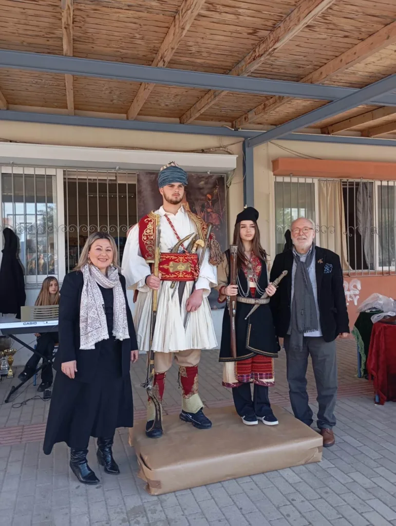 Στο ΓΕΛ Ρίου το 1821 βγήκε από τα βιβλία και πέρασε μπροστά στα μάτια των μαθητών ΦΩΤΟ