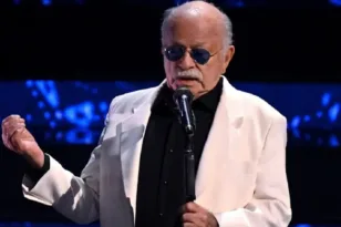 Πέθανε ο Τζίνο Πάολι – Σίγησε μια από τις πιο εμβληματικές φωνές του ιταλικού τραγουδιού