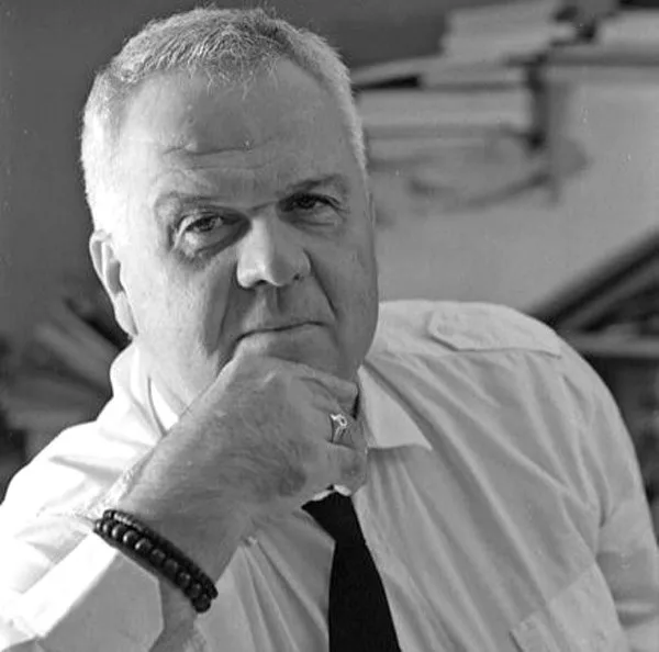 Γιώργος Χρονάς: «Οι λέξεις είναι δωρεάν, αλλά είναι και ακριβές» - Μια βραδιά στην Πάτρα για την αυτοβιογραφία και την ποίησή του