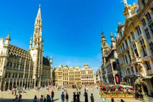 Η «Π» στις Βρυξέλλες: Ακρίβεια χωρίς όρια, απόσταση στους μισθούς ΦΩΤΟ