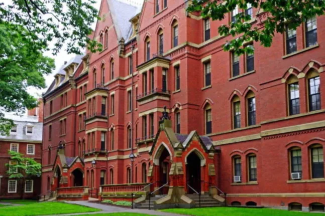 ΗΠΑ: Η κυβέρνηση Τραμπ μήνυσε το Χάρβαρντ υποστηρίζοντας ότι δεν προστατεύει τους Εβραίους και Ισραηλινούς φοιτητές του