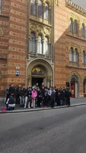 Στα χνάρια του Ελληνισμού της Κεντρικής Ευρώπης: Το Γυμνάσιο Σαραβαλίου σε Βιέννη και Πράγα ΦΩΤΟ