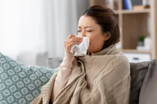 Στο κρεβάτι με ίωση ή γαστρεντερίτιδα: Τι να τρώμε για γρηγορότερη ανάρρωση