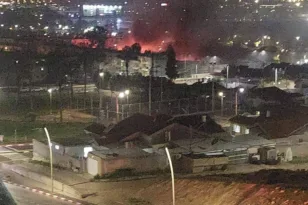 Ιράν: Απειλεί ότι θα αποσταθεροποιήσει και την Ερυθρά Θάλασσα αν οι ΗΠΑ επιτεθούν στο νησί Χαργκ