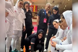 «Η εθνική γυναικών δεν βγάζει ποτέ το χιτζάμπ. «Πάντα εκεί ήταν security», συγκλονιστική μαρτυρία από την Ελληνίδα προπονήτρια του Ιράν, Ελένη Καπογιάννη