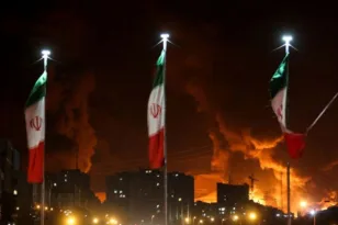 Το Τέλος της Θεοκρατίας: Γιατί ο Πόλεμος στο Ιράν ήταν το “Πεπρωμένο” της Μέσης Ανατολής