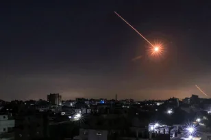 Μέση Ανατολή: Βομβαρδισμοί στον Λίβανο με νεκρούς, drone έπληξε την Κύπρο