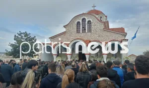 «Καλό ταξίδι, παλικάρι μου» ράγισαν και οι πέτρες στο τελευταίο «αντίο» στον 18χρονο Μάκη, ΦΩΤΟ