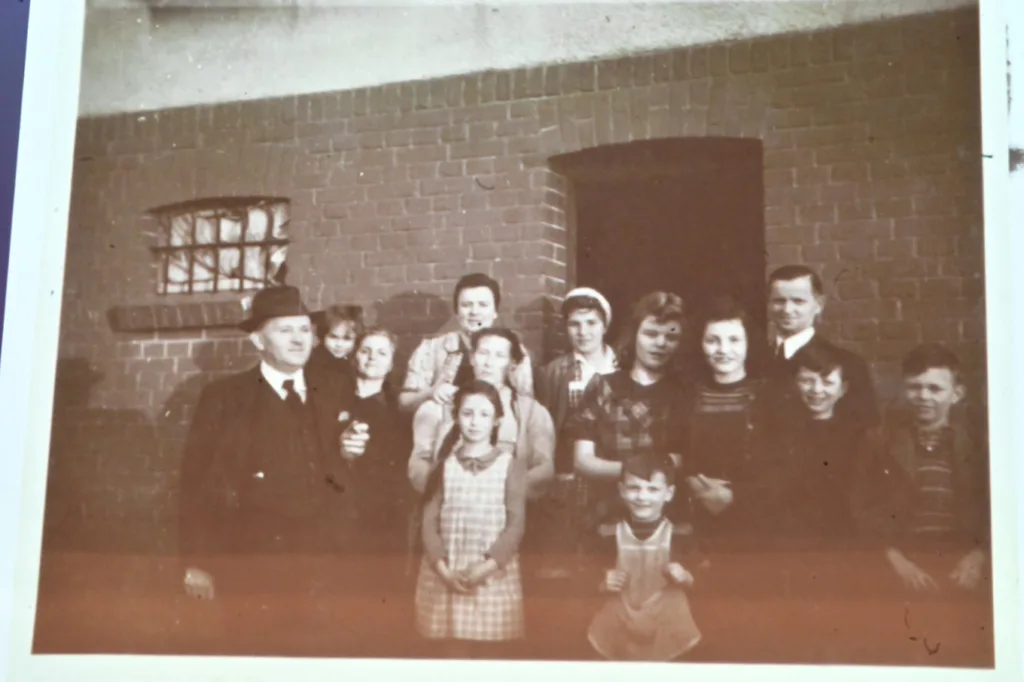 Το Υπουργείο Πολιτισμού παρουσίασε τις φωτογραφίες της εκτέλεσης στην Καισαριανή - Ολα τα ιστορικά ντοκουμέντα