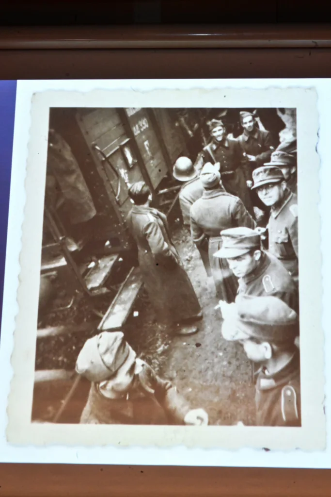 Το Υπουργείο Πολιτισμού παρουσίασε τις φωτογραφίες της εκτέλεσης στην Καισαριανή - Ολα τα ιστορικά ντοκουμέντα