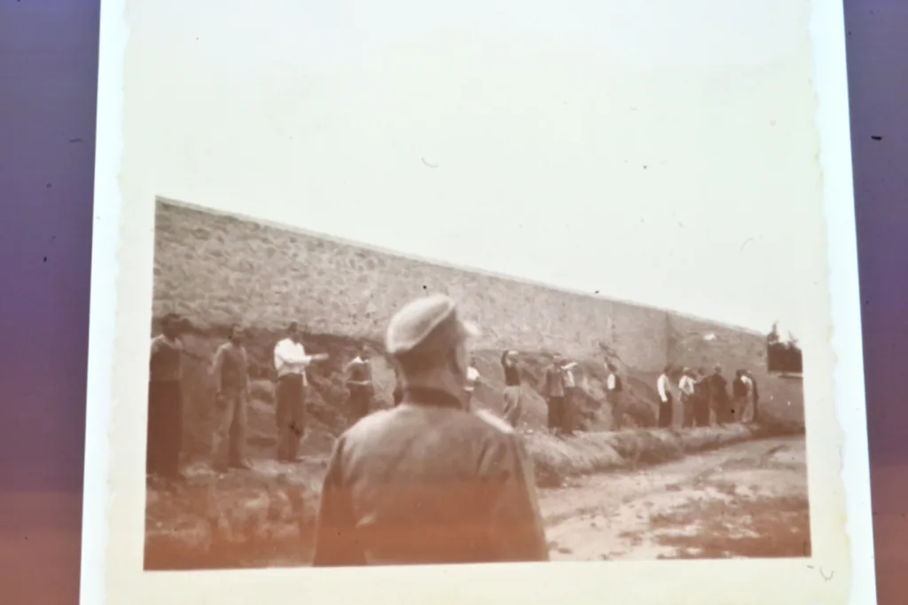 Το Υπουργείο Πολιτισμού παρουσίασε τις φωτογραφίες της εκτέλεσης στην Καισαριανή - Ολα τα ιστορικά ντοκουμέντα