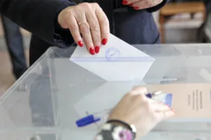 Δημοσκόπηση MRB: Κέρδη σχεδόν δύο μονάδων για ΝΔ, φτάνει στο 31,1% στην εκτίμηση ψήφου, στη δεύτερη θέση το ΠΑΣΟΚ με 14% και χάντικαπ 17,1 μονάδων