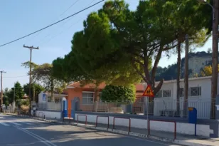 Σε κλοιό οχημάτων τα Καμίνια: «Θα θρηνήσουμε ανθρώπους» – Τα διόδια στη Νέα Εθνική μετακίνησαν τα ΙΧ στην Παλαιά