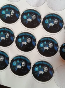 Ανήλικος απατεώνας: Συνελήφθη για παραχάραξη νομισμάτων και διακίνηση καρτών ΑΤΜ-κλώνων