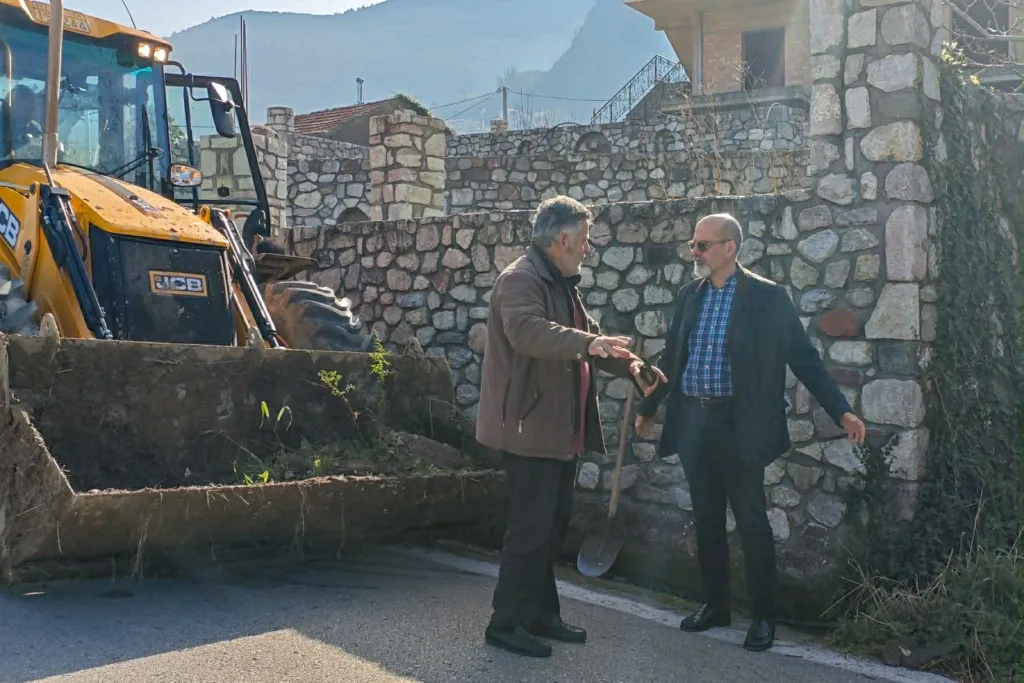 Κατολίσθηση στον δρόμο Άνω Καστριτσίου – Μαγούλας: Άμεση αποκατάσταση της κυκλοφορίας Κατολίσθηση στον δρόμο Άνω Καστριτσίου – Μαγούλας: Άμεση αποκατάσταση της κυκλοφορίας