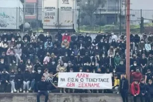 «Στεναχωριέμαι σαν δάσκαλος και πατέρας. Ντρέπομαι που χάνουμε αυτά τα παιδιά» η φωτογραφία και η συγκλονιστική μαρτυρία για τον αδικοχαμένο Κλεομένη