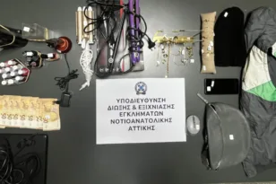 ΕΛΑΣ: Εξάρθρωσε σπείρα κλοπών σε καταστήματα των Νοτίων Προαστίων, εξιχνιάστηκαν 21 περιπτώσεις