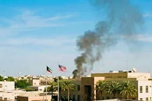 Αναφορές για πλήγμα του Ιράν στην αμερικανική πρεσβεία στο Κουβέιτ ΒΙΝΤΕΟ