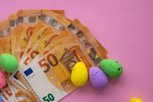 Δώρο Πάσχα 2026: Πότε καταβάλλεται και πώς υπολογίζεται
