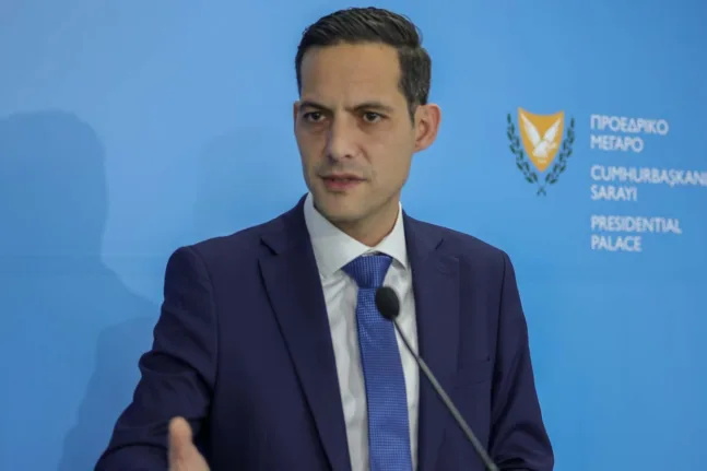 Κύπρος: Δυσαρέσκεια για τον Στάρμερ και τις Βρετανικές Βάσεις – «Δεν υπήρξε σαφής διαβεβαίωση»